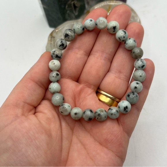 Kiwi Jasper Men’s 8mm Crystal Gemstone Beaded Elasticated Bracelet - Picture 3 of 6